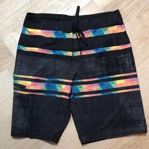 Men’s Hang Ten board shorts - size 34